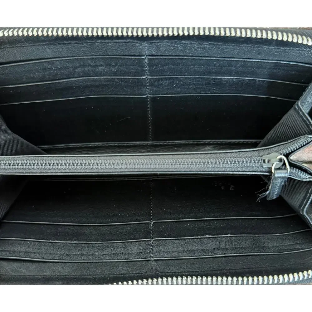 Gucci Zip Around Wallet
